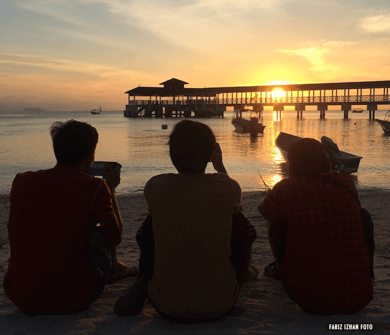 kenangan-pemandangan-matahari-terbenam-perhentian-kecil
