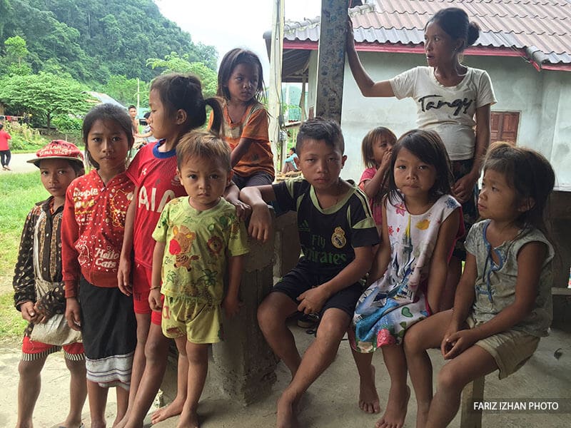 budak-kampung-banthamtai-laos